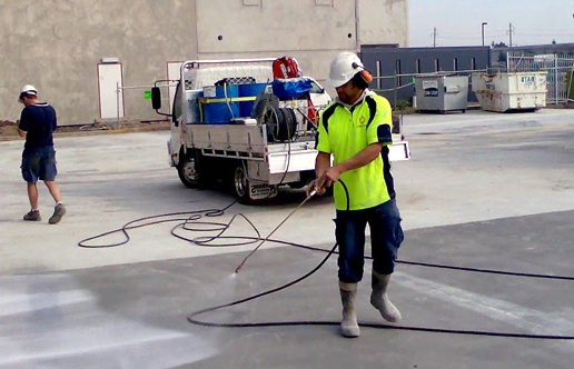 Уход за бетоном - как защитить бетон от растрескивания