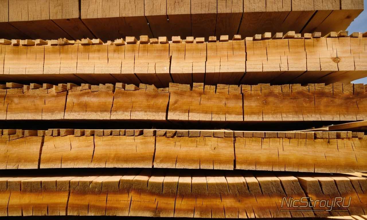 Как правильно обработать древесину для надежной и долговечной уличной мебели