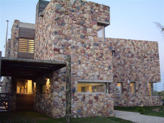 Каменные дома