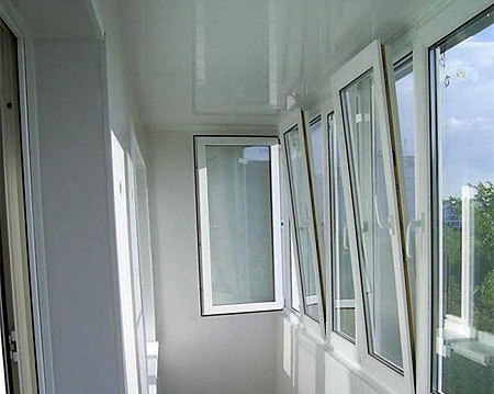 Как застеклить балкон своими руками