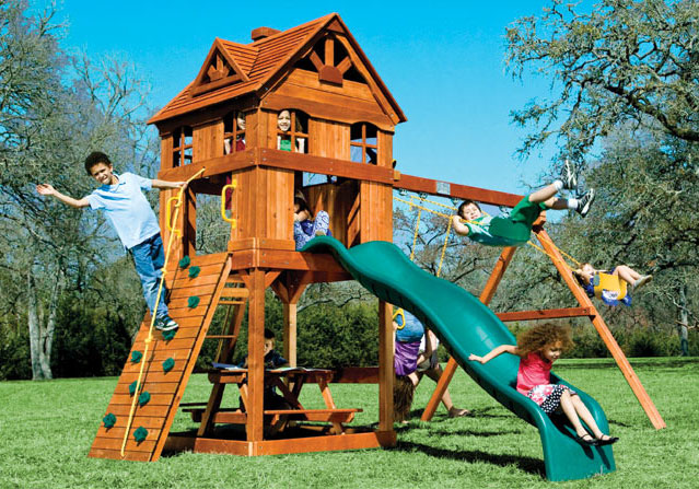 Детская площадка дома - мечта детей всех возрастов