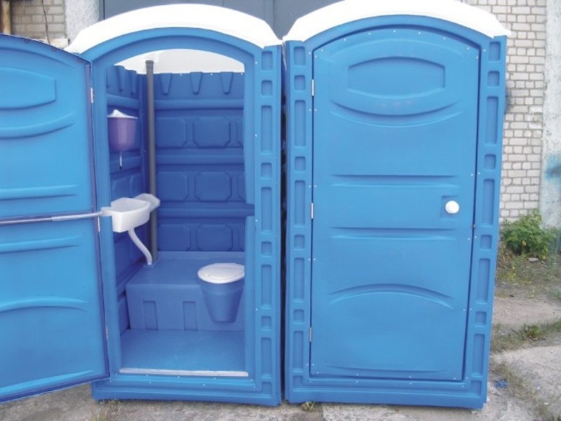 Мобильная туалетная кабина - удобно и полезно