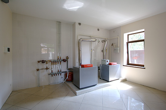 Виды систем отопления частного дома: электрическое, воздушное и водяное отопление