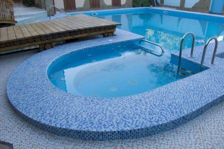 Мозаичная плитка для бассейна