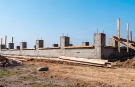 Фундамент ленточный ФЛ: где применяется в частном и промышленном строительстве