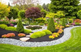 Как спроектировать клумбу вокруг дерева: варианты и растения